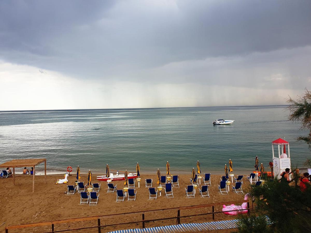 Resort ' Njulella Migliarello Kültér fotó